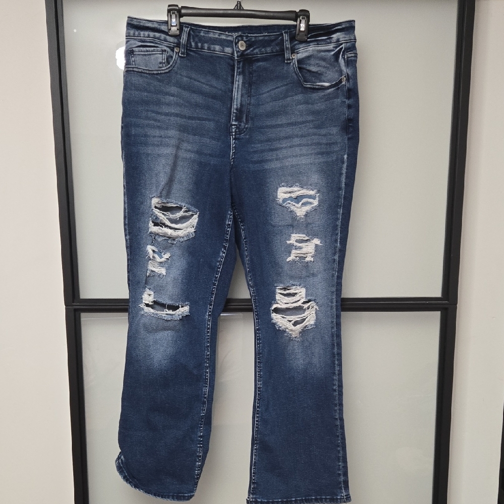 M JEANS STRETCHY BOOT CUT. SZ 18